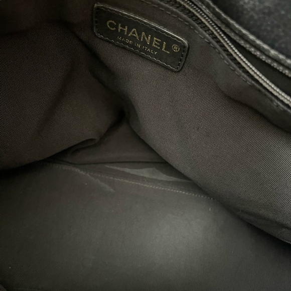 SOLD🚨🚨🚨🚨GUC Chanel Black Medium Cerf Tote - Picture 9 of 11